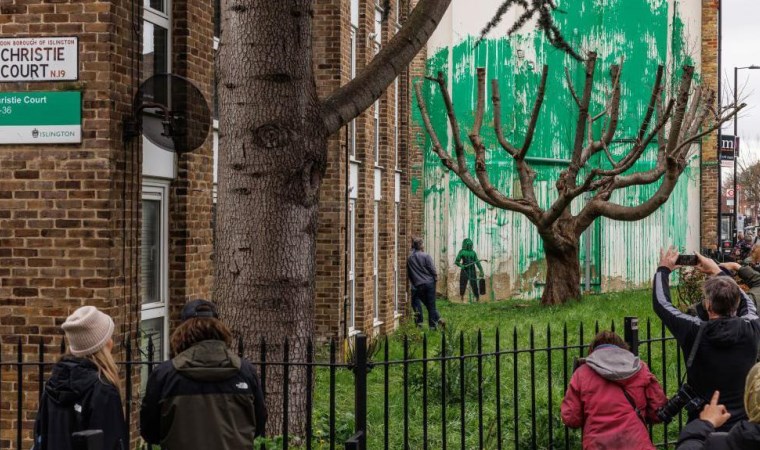 Banksy’nin Londra’daki yeni eserine ziyaretçi akını