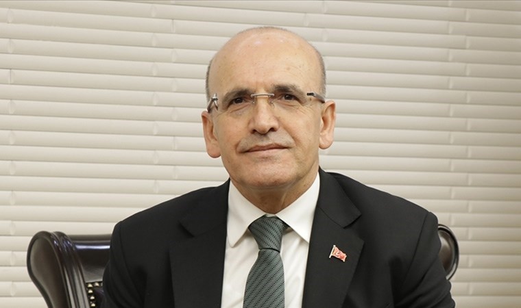 ‘Kasada para yok’ diyor ama… Mehmet Şimşek’in bankacılarla lüks iftarı