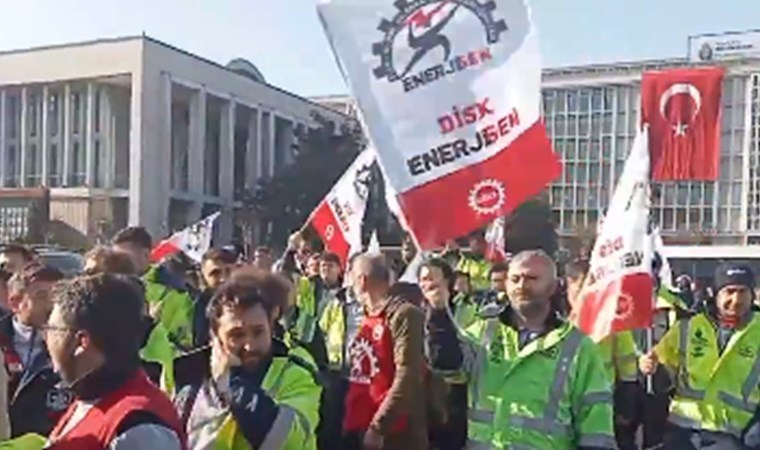 Enerji işçilerinden İBB önünde eylem
