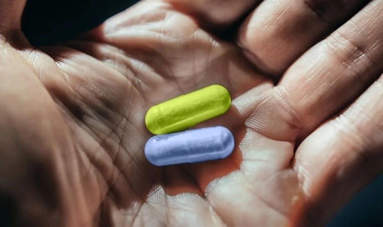 Nişanlısını çalmak istediği arkadaşına ‘kadınlık hormonu’ verdi!