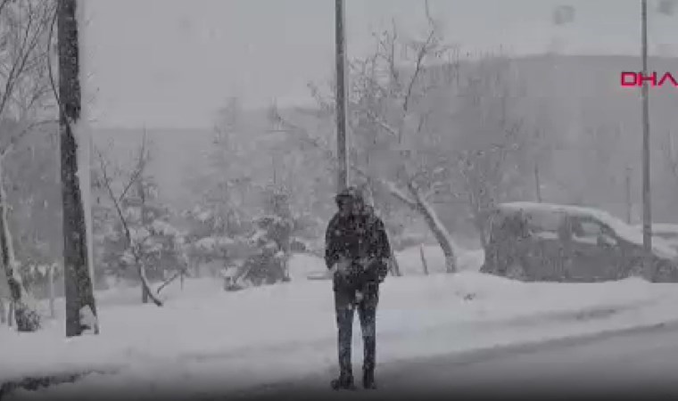 Bitlis merkezde kar kalınlığı 15 santimetre oldu