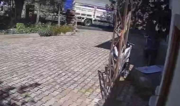 Antalya’da feci kaza… 17 yaşındaki motosikletli hayatını kaybetti