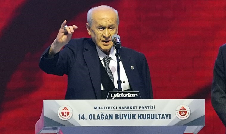 Oyların tamamını aldı: Devlet Bahçeli yeniden genel başkan seçildi