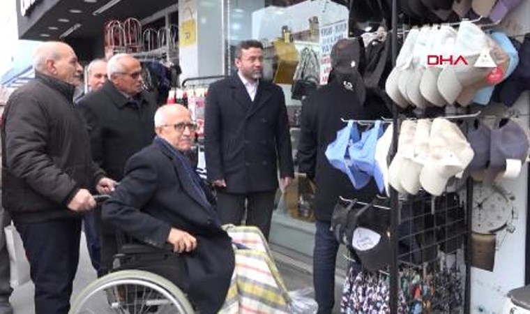 Devrilen ağacın altında kalan Saadet Partili aday, tekerlekli sandalye ile esnaf gezdi