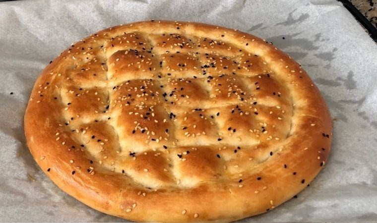 Pratik ve ekonomik: Evde Ramazan pidesi tarifi
