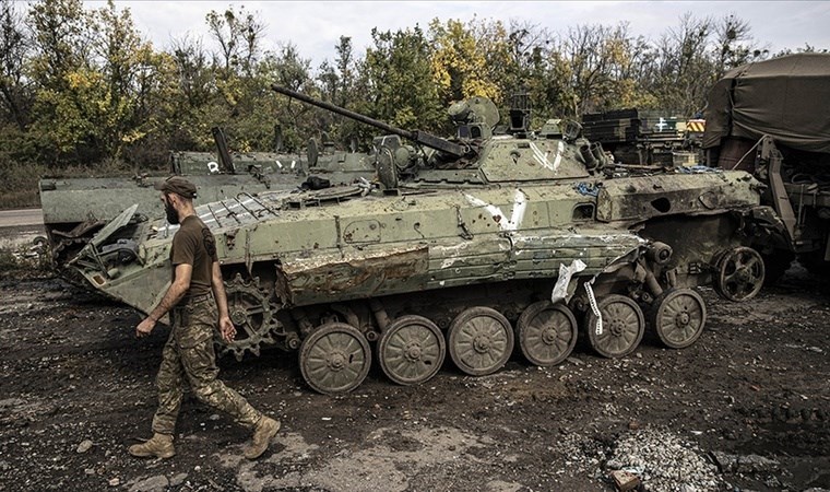 Rus bakan, Macron’un açıklamalarını tiye aldı: Gülerek cevap verdi