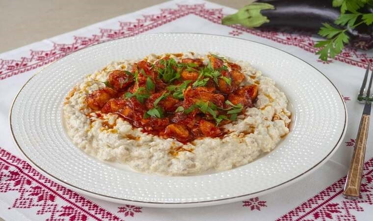 Bayat ekmeklerinizi değerlendirin: Tavuklu papara tarifi