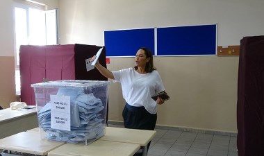 Hülya Avşar oyunu kullandı: Beşiktaş tezahüratına eşlik etti – Son Dakika Yaşam Haberleri | Cumhuriyet