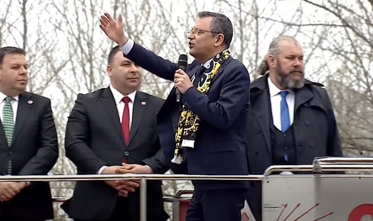 Özgür Özel’den iktidara sert çıkış: ‘HÜDAPAR’cılara sarılmışlar’