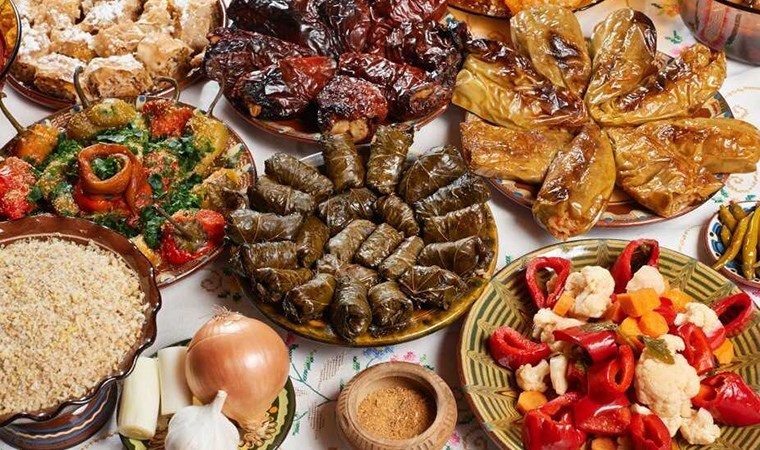 Diyetisyenden Ramazan’da beslenme uyarısı: ‘Sahur öğününü mutlaka yapmalıyız’