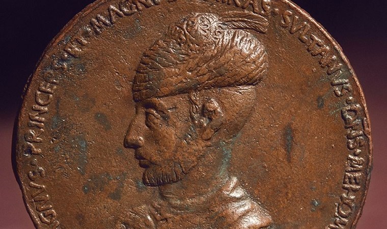 Fatih’in tılsımlı madalyonu satışa çıktı: İlk portresi