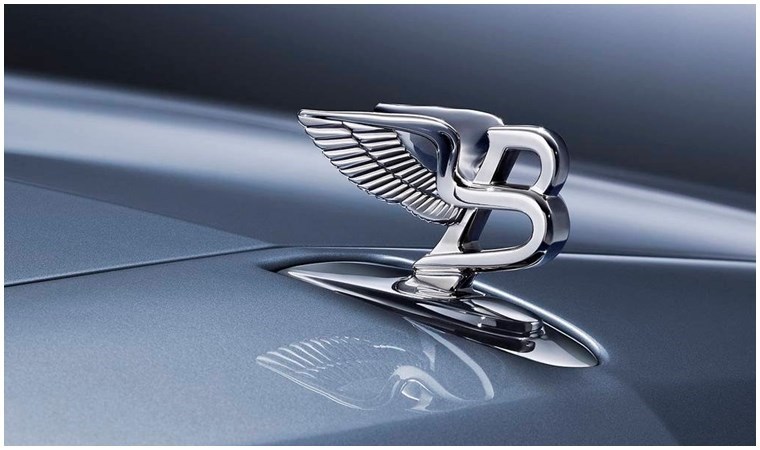 Bir marka daha elektrikliye geçişte frene bastı: O marka 2033 yılına kadar elektrikli otomobil üretmeyecek!