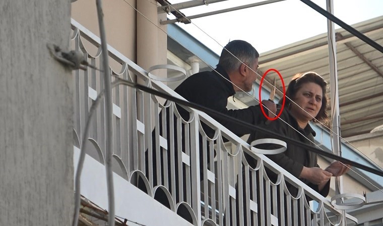 Bursa’da güpegündüz dehşet anları: Cezaevinden izinli çıktı, ablasını bıçakla rehin aldı!