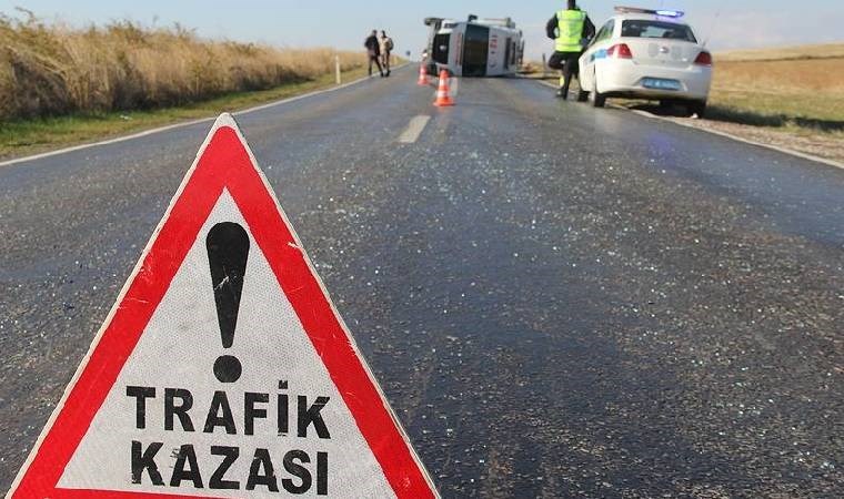 Bilecik’te üzerine beton mikseri devrilen kamyonun sürücüsü öldü