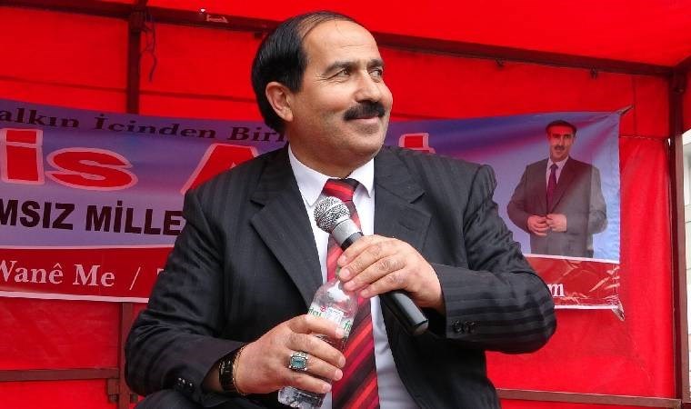 Kendini ‘yerli patates’ olarak tanıtan Ahi, Van’da oy istedi