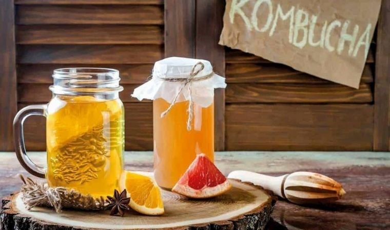 Doğu Asya’nın gizli iksiri yaşlanmaya meydan okuyor! İşte Kombucha çayı ve faydaları…