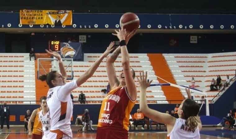 Galatasaray deplasmandan avantajla döndü