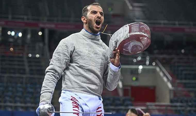 Milli eskrimci Enver Yıldırım’dan tarihi başarı