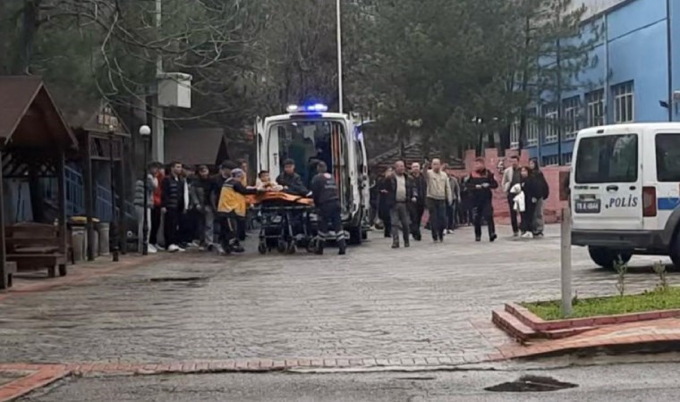 Yer Karabük… Lise öğrencileri arasında bıçaklı kavga: 3 yaralı