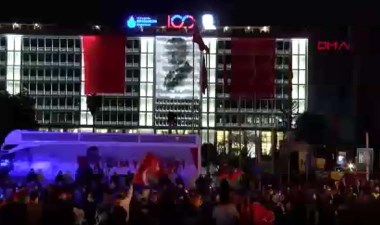 İstanbul'da Ekrem İmamoğlu önde götürüyor… Yurttaşlar Saraçhane'de toplanmaya başladı – Son Dakika Türkiye Haberleri | Cumhuriyet