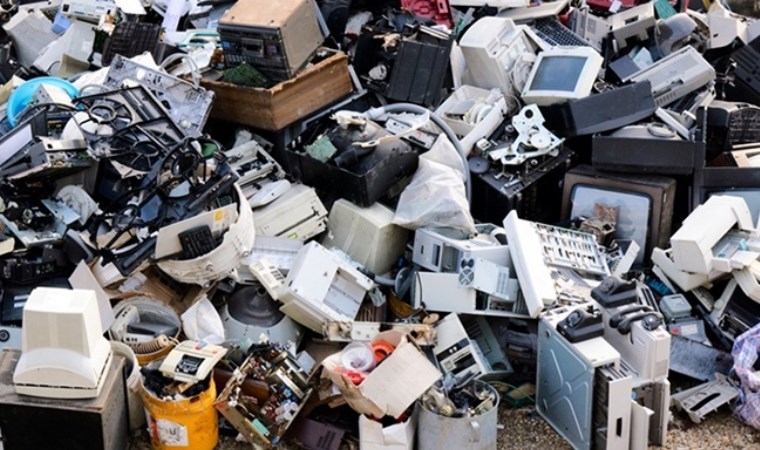 Cep telefonları, bilgisayarlar, oyuncaklar her yıl 10 milyar dolarlık elektronik çöpe gidiyor: 10 kilo e-atık üretiyoruz