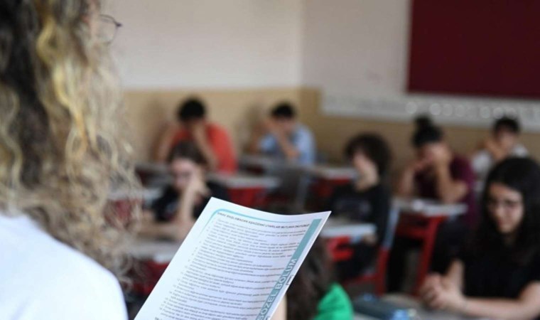 Büyük kopuş: YKS sınavına başvuru azaldı, 1 milyon 346 bin kişi üniversiteyi bıraktı