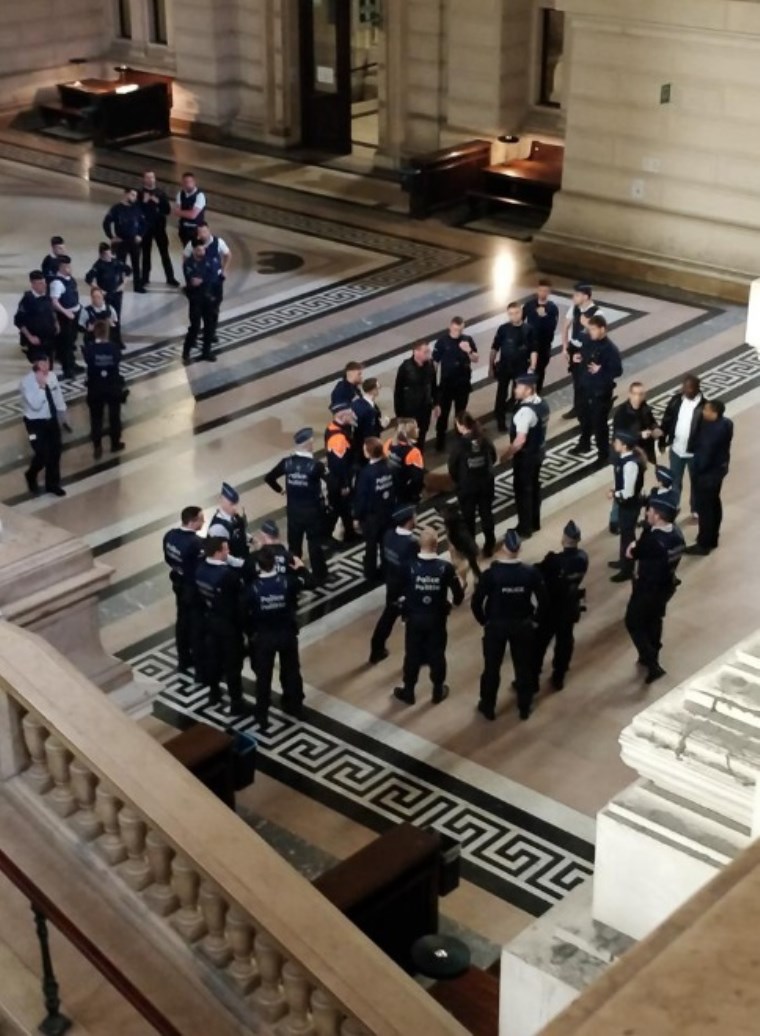 Brüksel Adalet Sarayı bomba tehdidi nedeniyle boşaltıldı