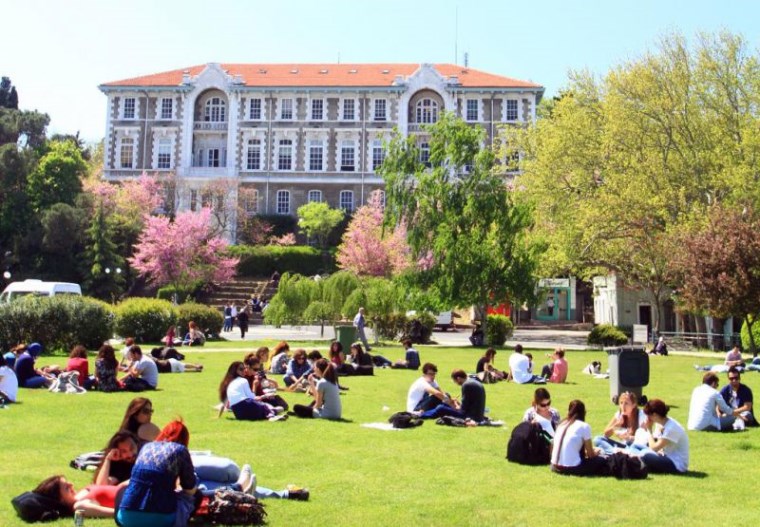 Prof. Dr. Ali Çarkoğlu'ndan önemli değerlendirme: Z Kuşağı hangi partiye oy veriyor?