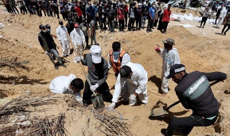 BM İnsan Hakları Yetkilisi Volker Türk: Gazze’deki toplu mezar haberlerinden dehşete düştüm