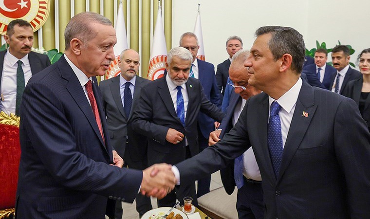 Meclis resepsiyonunda bir araya gelmişlerdi: AKP Grup Başkanvekili Akbaşoğlu’ndan, Erdoğan-Özel görüşmesine ilişkin açıklama