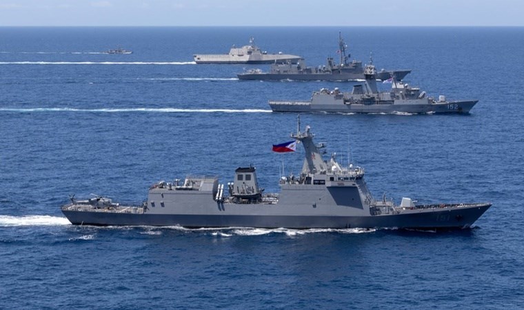 Güney Çin Denizi hareketlendi: Dört ülkeden ortak tatbikat!