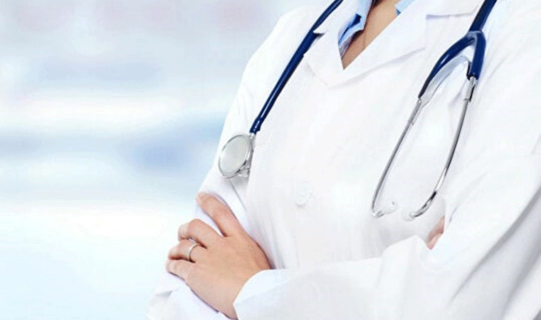 Vajina muayenesinde beklenmedik olay: Hamam böceği şaşkına çevirdi!