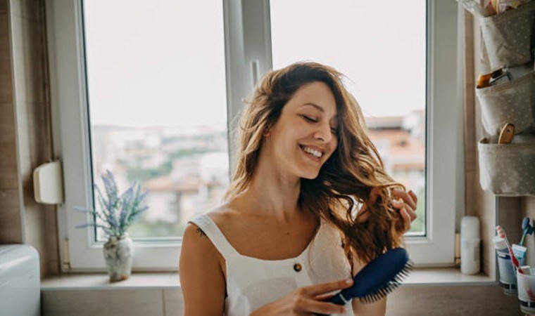 4 adımda yumuşacık saçlar: Yıpranmış saçlara veda edin!