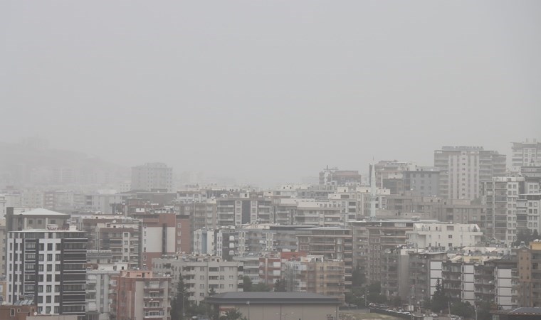 Şanlıurfa’da toz taşınımı etkili oldu!