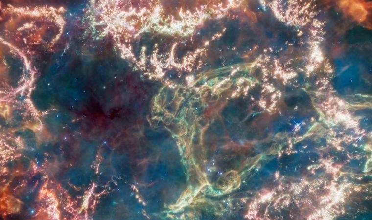 Uzay teleskobu görüntülerindeki o renkler nereden geliyor?