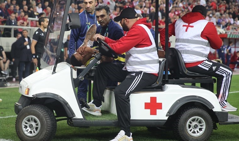 Olympiakos maçında sakatlanmıştı: Fenerbahçe’ye Jayden Oosterwolde’den kötü haber!