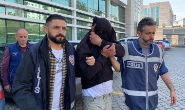 Balkondan girip komşusuna cinsel saldırıda bulundu: 'Periler çağırdı' – Son Dakika Türkiye Haberleri | Cumhuriyet