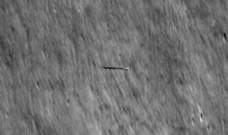 Gizemli bir cismin Ay’ın yakınından geçtiği görüntülendi