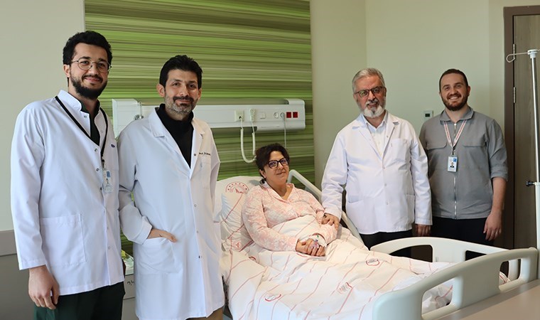 Nevşehirli kadın, beyin tümöründen tek burun deliğinden yapılan ameliyatla kurtuldu