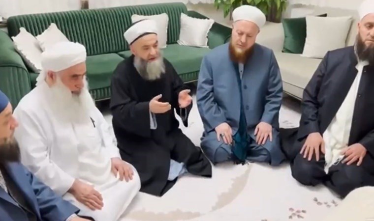 ‘Cübbeli Ahmet’, Hasan Kılıç’ın cenazesinden önce yeni ‘şeyh’i ilan etti: Kime