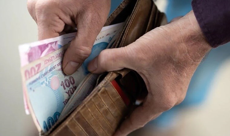 Avantajlı promosyon ödemesinden faydalanmak isteyen emekliler dikkat! Maaş taşımada ‘faiz’ engeli