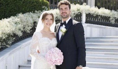 Oyuncu Eda Ece ve Basketbolcu Buğrahan Tuncer'in bebekleri dünyaya geldi – Son Dakika Yaşam Haberleri | Cumhuriyet