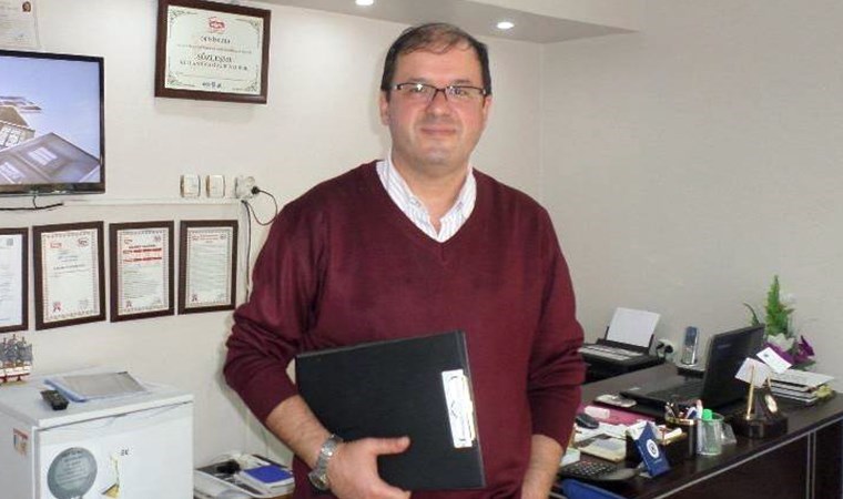 İnşaat halindeki apartmanın asansör boşluğuna düşen emlakçı öldü