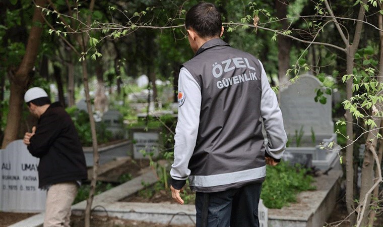 Adana’da mezarlıkta ‘Sahte hoca’ denetimi