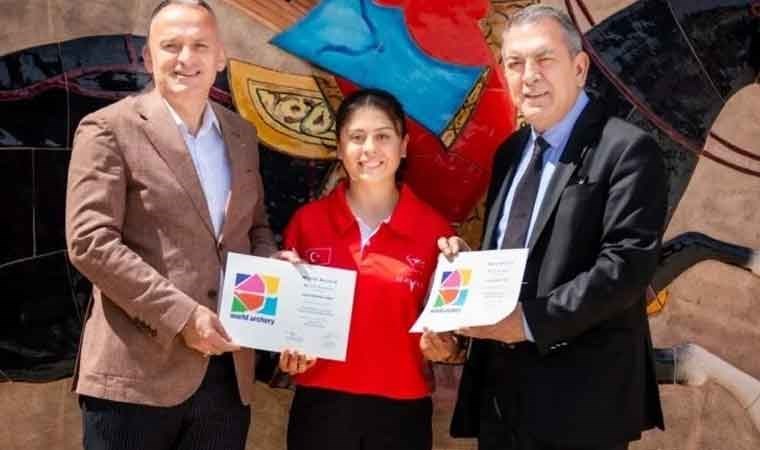 Milli okçu Hazal Burun’un dünya rekoru kabul edildi
