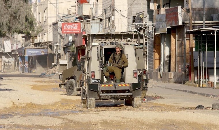 İsrail ordusu, Batı Şeria’nın Nur Şems Mülteci Kampı’ndaki baskını üçüncü günde sürdürüyor