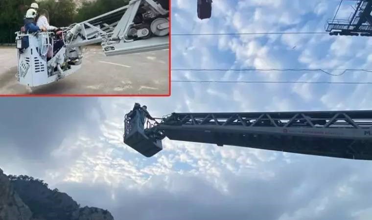 Antalya’da teleferik kabini düştü, seferlere ara verildi