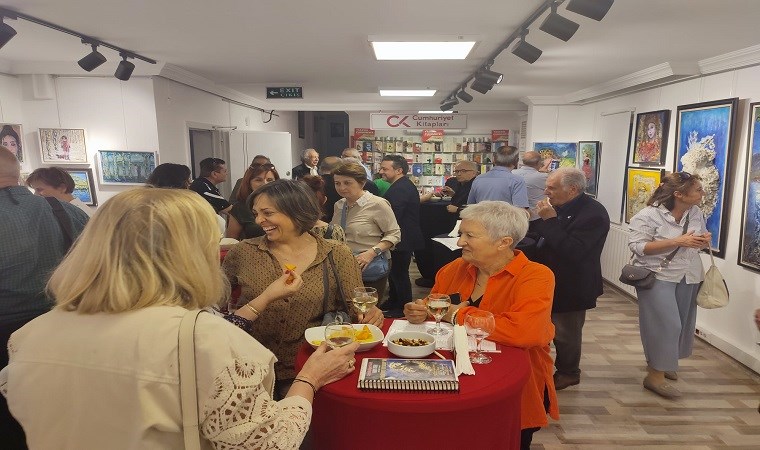 Nur Esen’in eserleri “Tuvalimdeki Heykeller” sergisiyle Cumhuriyet’te