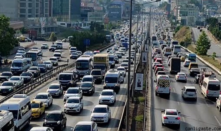 1 Mayıs’ta Ankara’da bazı yollar araç trafiğine kapatılacak