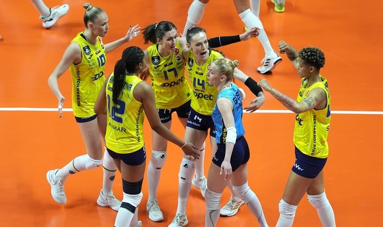 Fenerbahçe, Eczacıbaşı’nı devirdi, final serisinde öne geçti!